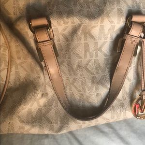 White michael kors purse